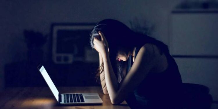 Συγκλονίζει υπόθεση revenge porn στην Αμαλιάδα – Την εκβίασαν και όταν δεν τους πλήρωσε πόσταραν το γυμνό της βίντεο στο tiktok