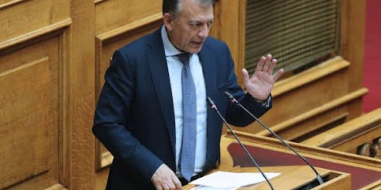 Γιάννης Βρούτσης για την έναρξη της Super League: «Τα γήπεδα ξέφραγο αμπέλι ανήκουν πλέον στο παρελθόν»