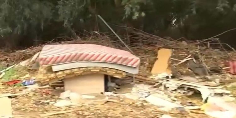 Δυτική Αχαΐα – Ρεπορτάζ στον ΣΚΑΙ η τεράστια “χωματερή” στον Άραξο – Τί βλέπουν οι τουρίστες; Όσα διαβεβαίωνε προεκλογικά ο Γρ. Αλεξόπουλος – ΦΩΤΟ, ΒΙΝΤΕΟ