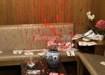 Πάτρα: Επίθεση με μπογιές στο γραφείο του υφυπουργού Ιάσονα Φωτήλα – Καταδικάζει η ΝΔ (ΦΩΤΟ)