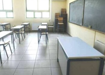 Νέο σοβαρό επεισόδιο σε σχολείο του Αγρινίου – Γονιός επιτέθηκε στη Διευθύντρια πετώντας μπουκάλι στο κεφάλι!