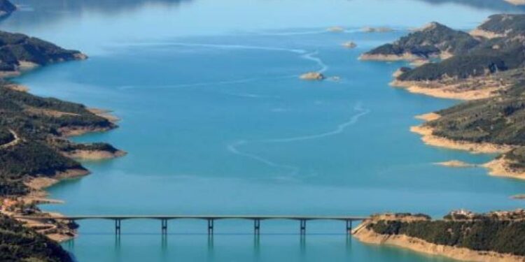 Σορός γυναίκας εντοπίστηκε στη Λίμνη Κρεμαστών