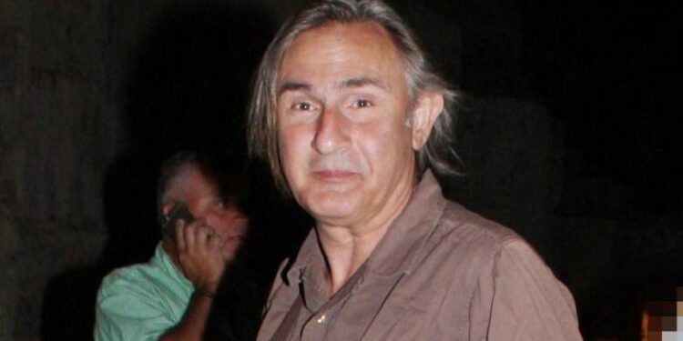 Άκης Σακελλαρίου: Τροχαίο ατύχημα για τον ηθοποιό – Η «έκτακτη ανακοίνωση»