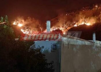 Κορινθία: Για 3η ημέρα συνεχίζεται η μάχη με την φωτιά – Νύχτα τρόμου για τους κατοίκους – Έκλεισε η εθνική οδός – Τραυματίες δύο πυροσβέστες