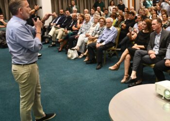 Σκιαδαρέσης: Και στον Ανδρουλάκη και στον Γερουλάνο