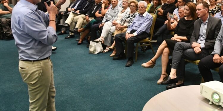 Σκιαδαρέσης: Και στον Ανδρουλάκη και στον Γερουλάνο