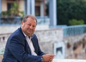 Τη Δευτέρα η κηδεία του Δημάρχου Αιγιαλείας Δημήτρη Καλογερόπουλου – Σε λαϊκό προσκύνημα η σορός του – Πώς θα τιμήσει τη μνήμη του ο Δήμος