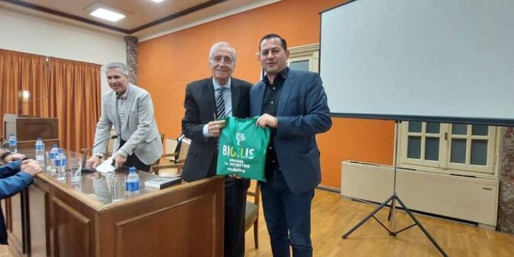Ο Αντιπεριφερειάρχης Θεόδωρος Βασιλόπουλος με τον Πάνο Σόμπολο