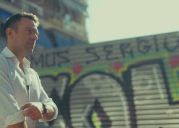 «Είμαι ο Στέφανος. Σκέτο. Και ζητώ συγγνώμη»: Έτσι ανακοίνωσε την υποψηφιότητά του για την προεδρία του ΣΥΡΙΖΑ ο Κασσελάκης
