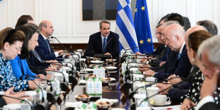 Μητσοτάκης: Πιο αυστηρές ποινές σε γονείς για βία ανηλίκων, τέλος στην ευνοϊκή ποινική μεταχείριση όσων επιστρέφουν κλοπιμαία