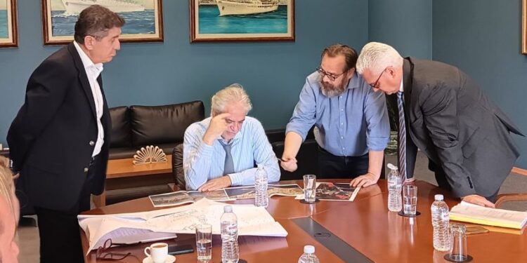 Συνεχίζεται το “πρέσινγκ” για το Λιμάνι των Αλυκών – Αυτή τη φορά στον Στυλιανίδη