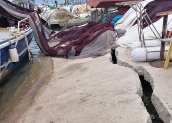 Λιμάνι Αλυκών: Τις ελπίδες τους εναποθέτουν οι ψαράδες στον Alpha και τον Νίκο Μάνεση για μια λύση! “Κάνουμε έκκληση στην εκπομπή σας…”