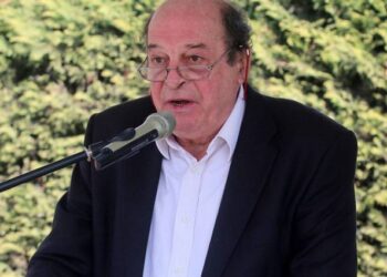 Μανούσος Μανουσάκης: “Έφυγε” από τη ζωή σε ηλικία 74 ετών