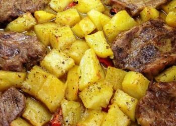 Μπριζόλες με πάπρικα και κουρκουμά στο φούρνο