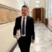 Γιάννης Σαρακιώτης: Ανεξαρτητοποιήθηκε από την ΚΟ – Με 28 βουλευτές μένει ο ΣΥΡΙΖΑ- «Ανακουφίστηκα»