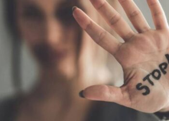 Θεσσαλονίκη: Αυτοκόλλητα σε 50 καταστήματα θα δείχνουν ότι προσφέρουν ασφάλεια σε θύματα έμφυλης βίας