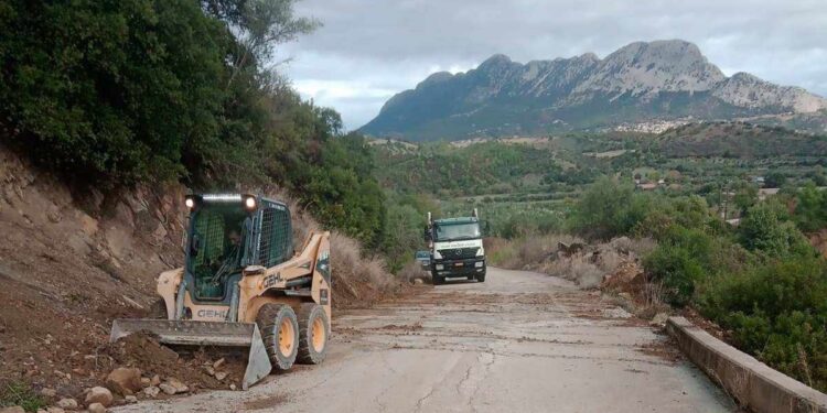 Αποκατάσταση κατολισθήσεων σε Πόρτες και Αλισσό