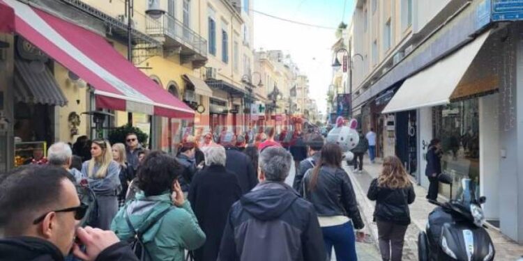 Πάτρα: Πότε ξεκινά το εορταστικό ωράριο για την αγορά