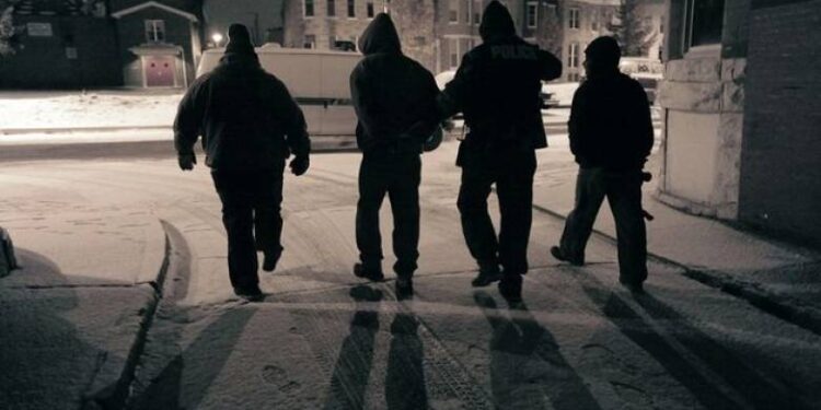 Παραβατικότητα ανηλίκων: Χειροπέδες σε 300 παιδιά στην Αχαΐα το πρώτο εννεάμηνο του 2024 – Σοκαριστικά στοιχεία