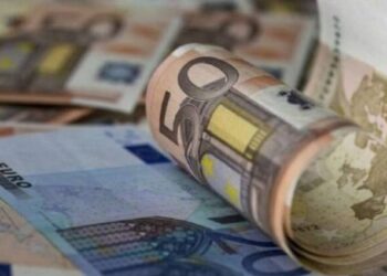 e-ΕΦΚΑ: Σήμερα η εφάπαξ οικονομική ενίσχυση σε συνταξιούχους και το επίδομα αλληλεγγύης σε ευάλωτους
