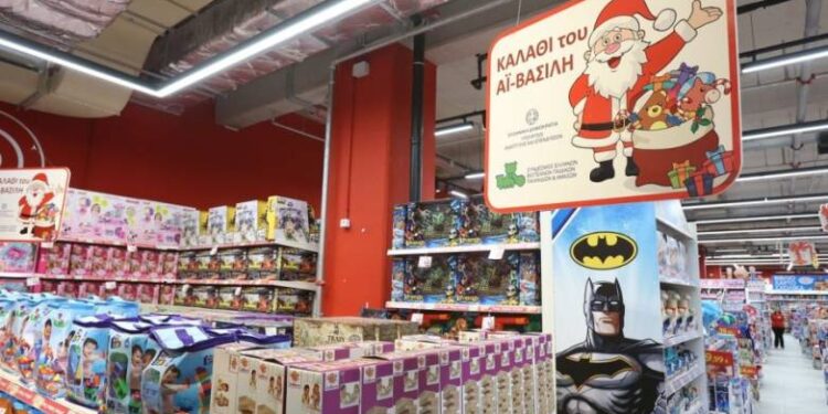 «Πρεμιέρα» σήμερα για το «Καλάθι του Άη Βασίλη» – Ποια προϊόντα περιλαμβάνει