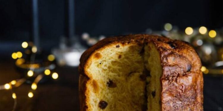 Panettone, το αφράτο ιταλικό χριστουγεννιάτικο μπριός