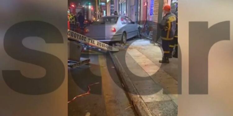 Πανικός: Οδηγός έπεσε σε στάση λεωφορείου και τραυμάτισε 55χρονη γυναίκα