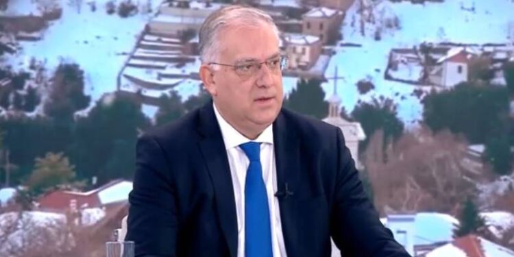 Θεοδωρικάκος: Πρόχειρη και ανεδαφική η πρόταση του ΠΑΣΟΚ για τα ασφάλιστρα – Τι είπε για τον αναπτυξιακό νόμο