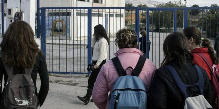 Κανονικά αύριο Τέταρτη ανοίγουν τα σχολεία