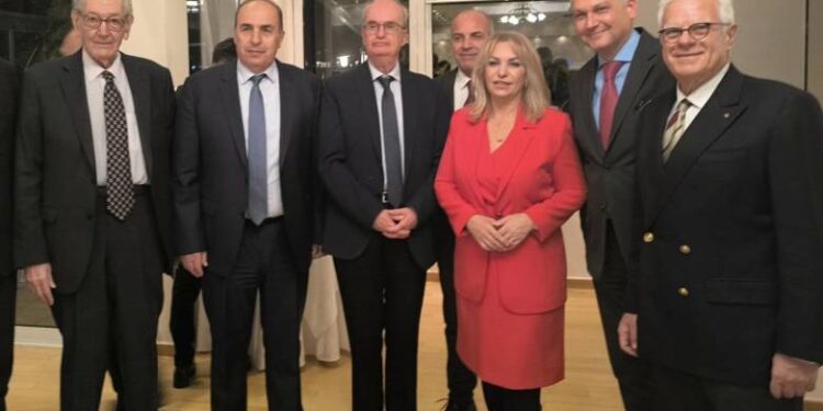 Φωκίων Ζαΐμης: Πίτες στην Αθηναϊκή Λέσχη