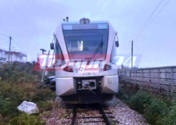 Πάτρα: Τι λέει η Hellenic Train για τη σύγκρουση του προαστιακού με ΙΧ – Γιατί ήταν ανεβασμένες οι μπάρες