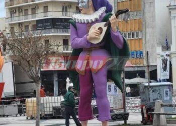 Στο φουλ οι ετοιμασίες για την έναρξη του Πατρινού Καρναβαλιού – Στολίζεται η πόλη (ΦΩΤΟ)