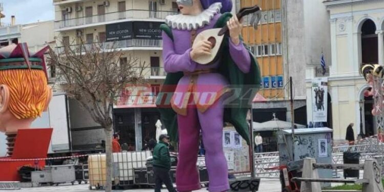 Στο φουλ οι ετοιμασίες για την έναρξη του Πατρινού Καρναβαλιού – Στολίζεται η πόλη (ΦΩΤΟ)