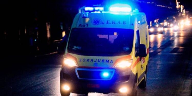 Ασύλληπτη τραγωδία: Νεκροί Αστυνομικός Διευθυντής και η σύζυγός του σε τροχαίο – Έφυγε η μπαγκαζιέρα οχήματος και έβγαλε τη μηχανή τους από το δρόμο!