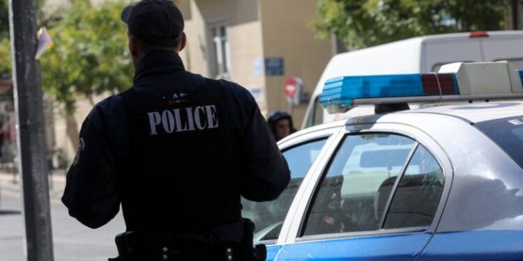 Συνελήφθησαν 5 νεαροί που επιτέθηκαν σε παρέα ανήλικων κοριτσιών