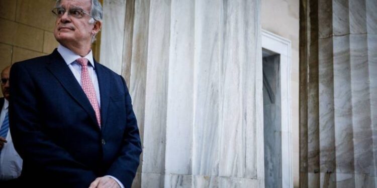 Δημοσκόπηση: Προηγείται ο Κώστας Τασούλας στις «θετικές γνώμες» των πολιτών