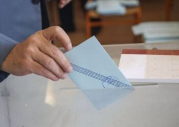 Δημοσκόπηση Interview: Με άνοδο 1,5% η ΝΔ στην πρώτη έρευνα για το 2025 – Τι λένε για την υποψηφιότητα Τασούλα