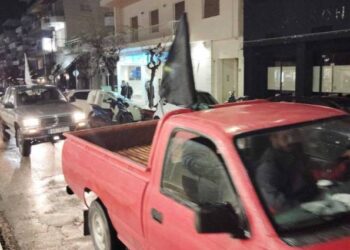 Αγροτικές κινητοποιήσεις: Μηχανοκίνητη πορεία στο κέντρο του Αιγίου (ΦΩΤΟ)