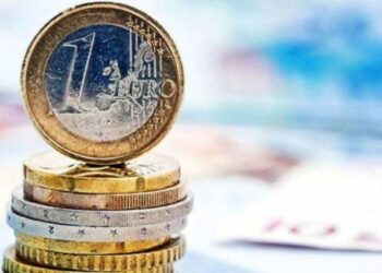 Ενίσχυση μισθών σε ιδιωτικό και δημόσιο τομέα – Νέος κατώτατος από τον Απρίλιο