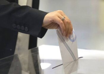 Δημοσκόπηση Marc: Άνοδος ΝΔ, πτώση ΠΑΣΟΚ, τρίτο κόμμα ο ΣΥΡΙΖΑ, δεκακομματική Βουλή