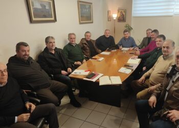 “Προειδοποιητικές” για “ταπεινότητα” και “φυσική παρουσία” έριξε ο Αλεξόπουλος στη συνεδρίαση με τους νέους Αντιδημάρχους