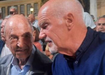 Γιατί ο Γιώργος Παπανδρέου δεν πήγε στην κηδεία του Κώστα Σημίτη