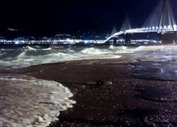 Η κακοκαιρία “χτυπά” την Αχαΐα σε πολλά μέτωπα – Ποιοι δρόμοι έκλεισαν, περιορισμοί κυκλοφορίας στη Γέφυρα, παραμένει κλειστή η πορθμειακή γραμμή