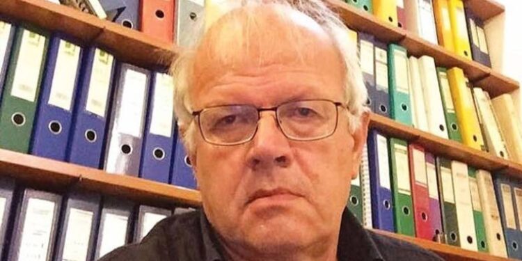 Άκης Τσελέντης: Παραίτηση με αιχμές από την Εθνική Επιτροπή Εκτίμησης Σεισμικού Κινδύνου