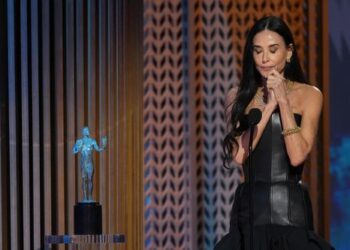 SAG Awards: Ακόμα ένα βραβείο για την Ντέμι Μουρ – Καλύτερη ταινία το «Κονκλάβιο»
