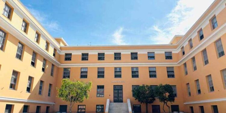 Δημοσκόπηση: Αρνητική εικόνα των πολιτών για δημοτικές αρχές Πάτρας, Μεσολογγίου, Πύργου