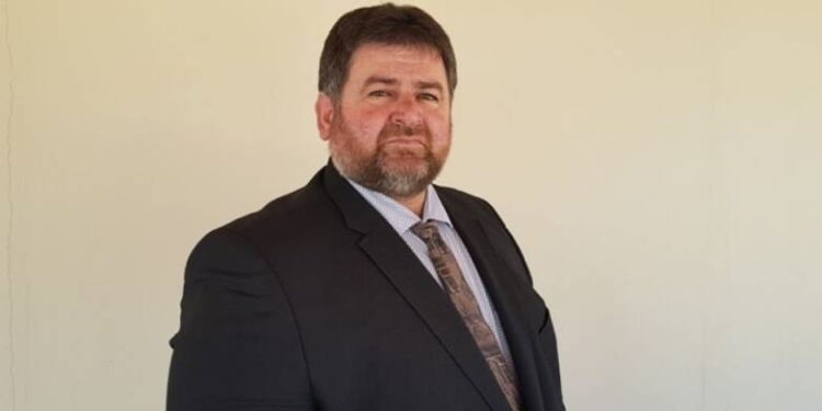 Πσιτ! “Φορτσάρει” ο Λιάκος