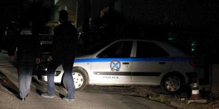 Δυτική Ελλάδα: Ανθρωποκυνηγητό για τον ληστή που “μπούκαρε” σε βενζινάδικο