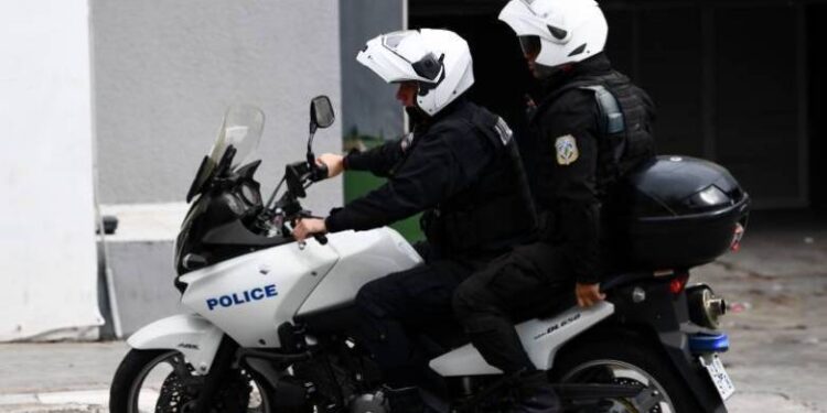 Πύργος: Άγρια επίθεση σε αστυνομικό – Ανήλικος τον γρονθοκόπησε στο πρόσωπο