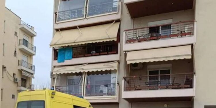 Νέα γυναικοκτονία: Από ακατάσχετη αιμορραγία ξεψύχησε η 44χρονη μετά την επίθεση του συζύγου της